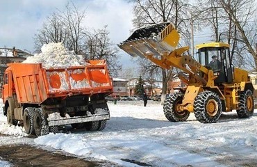 Уборка снега техникой
