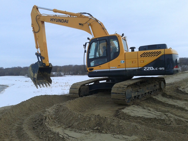 Hyundai R210