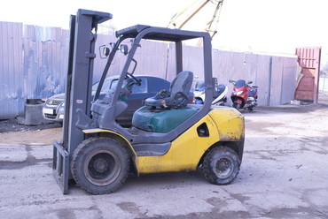 Komatsu FD30T-16