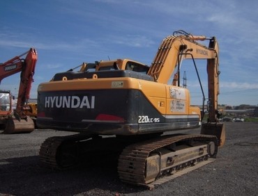 Hyundai 220
