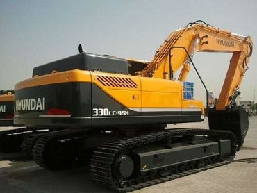 Hyundai 330