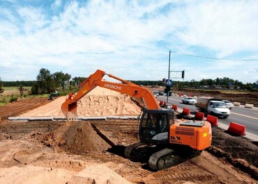 HITACHI ZX180LCN