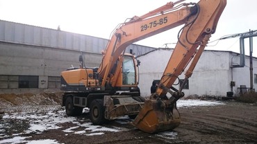 Huyndai R210W