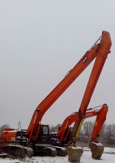 Hitachi ZX240-LC5G стрела 18 метров