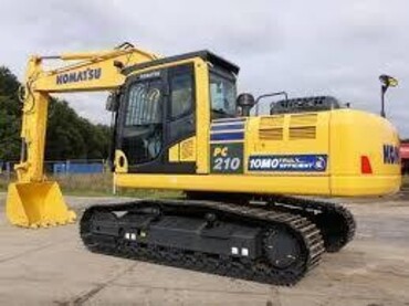 Komatsu PC210