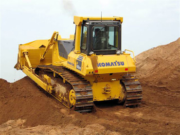 Komatsu D65