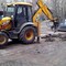 JCB 4CX, VOLVO BL71B.