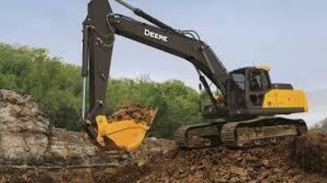 John Deere E330 LC