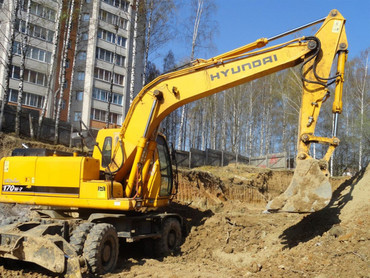 HYUNDAI 200W