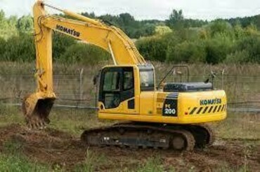 Komatsu PC200