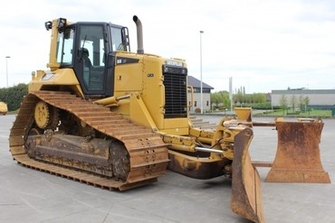 CAT D6
