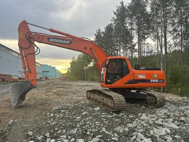 Doosan DX 255
