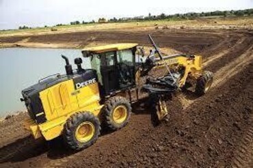 John Deere 672G