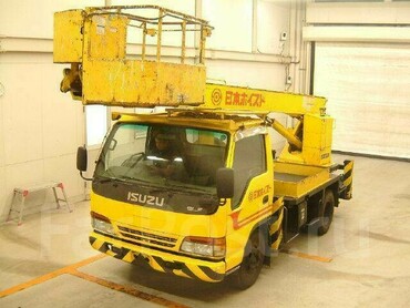 Isuzu elf