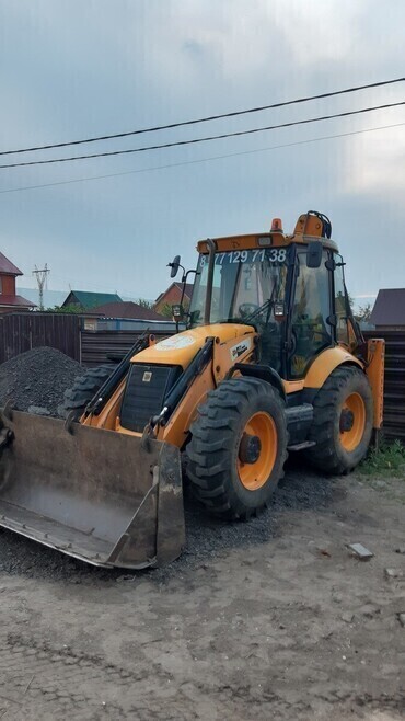 JCB 4CX